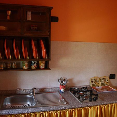 La Collina Dei Franchi Bed & Breakfast Camporgiano Exterior photo
